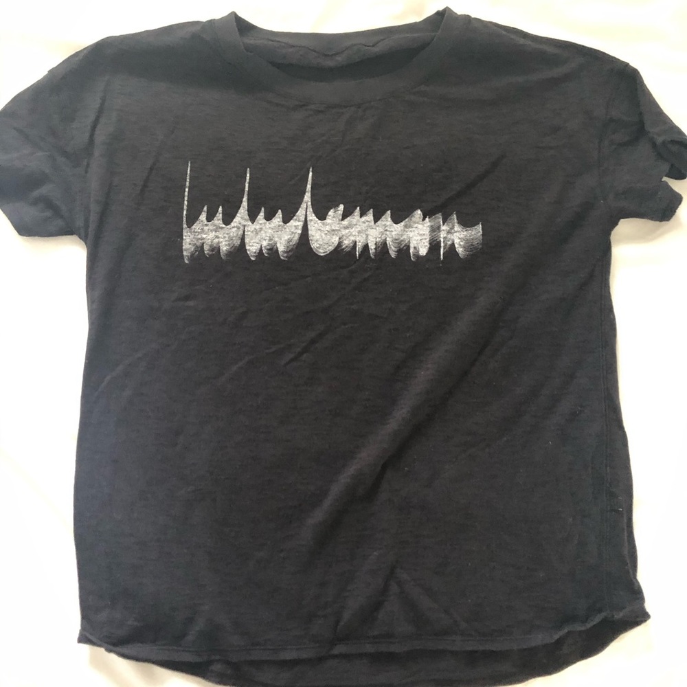 lululemon graphic tee